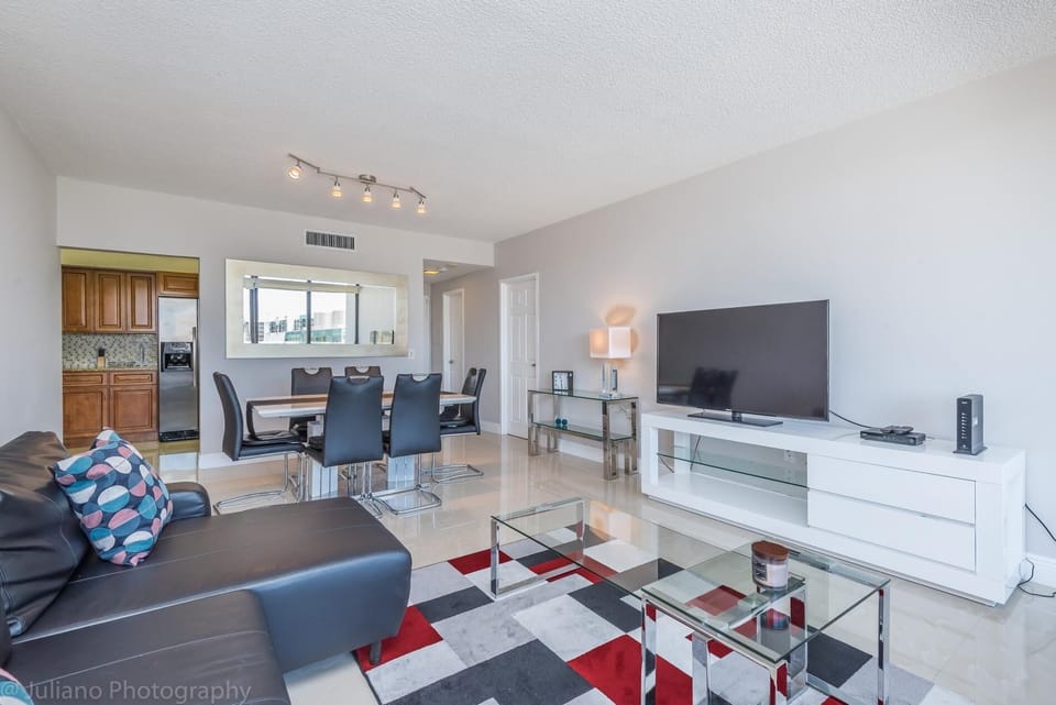 1 bed Monthly Rental on the Beach  Miami 5th floor (1810)