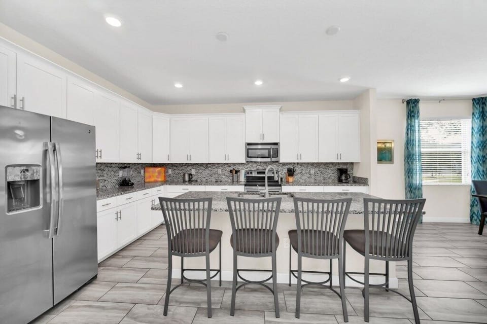 4710 Kings Castle Cir_06.1 (1).jpg