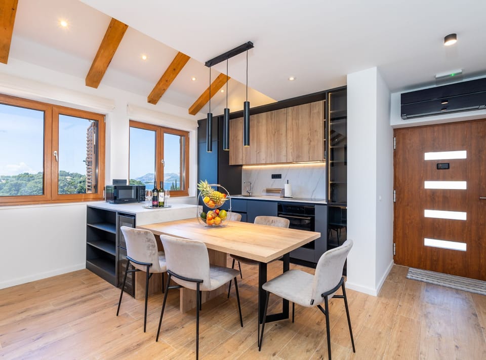 Apartment (Apartment Sunset Cavtat-Two Bedroom A) | Dining room