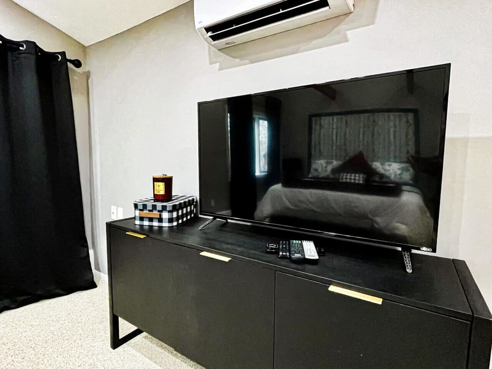 If the mountain weather doesn`t cooperate, a movie marathon in high definition is the perfect way to spend a cozy afternoon.