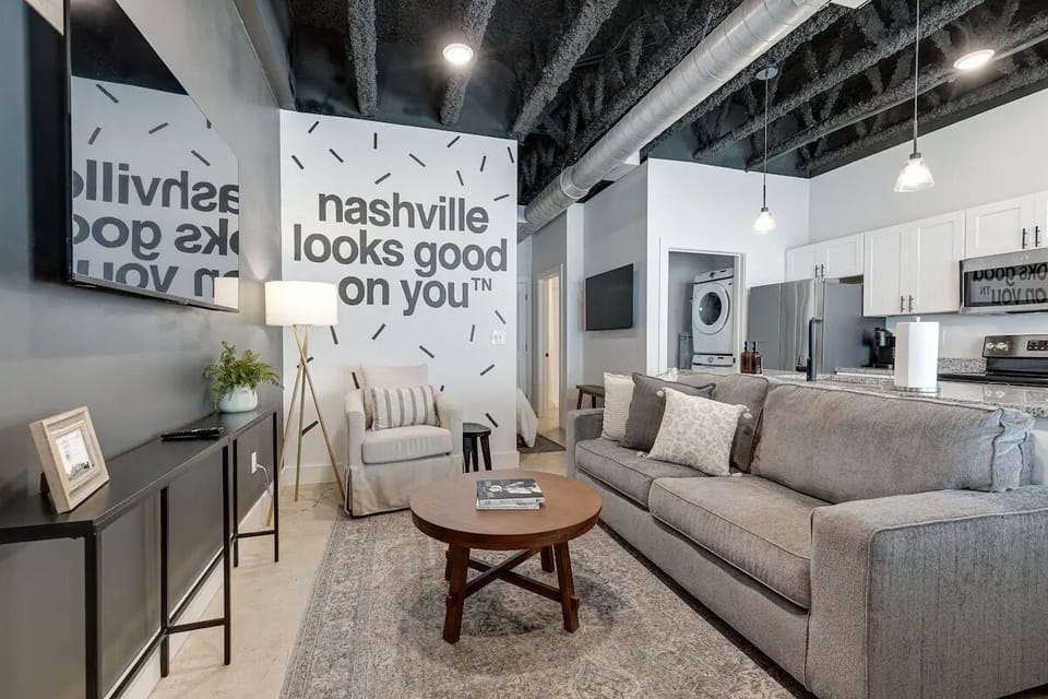 Famous "Nashville Looks Good On You" Wall Mural