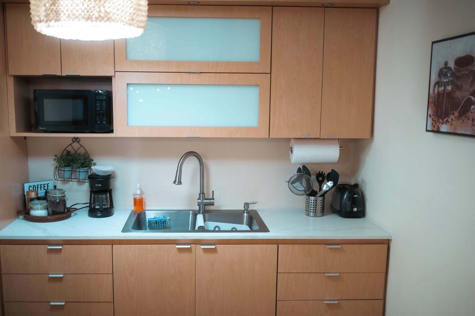 Full kitchen