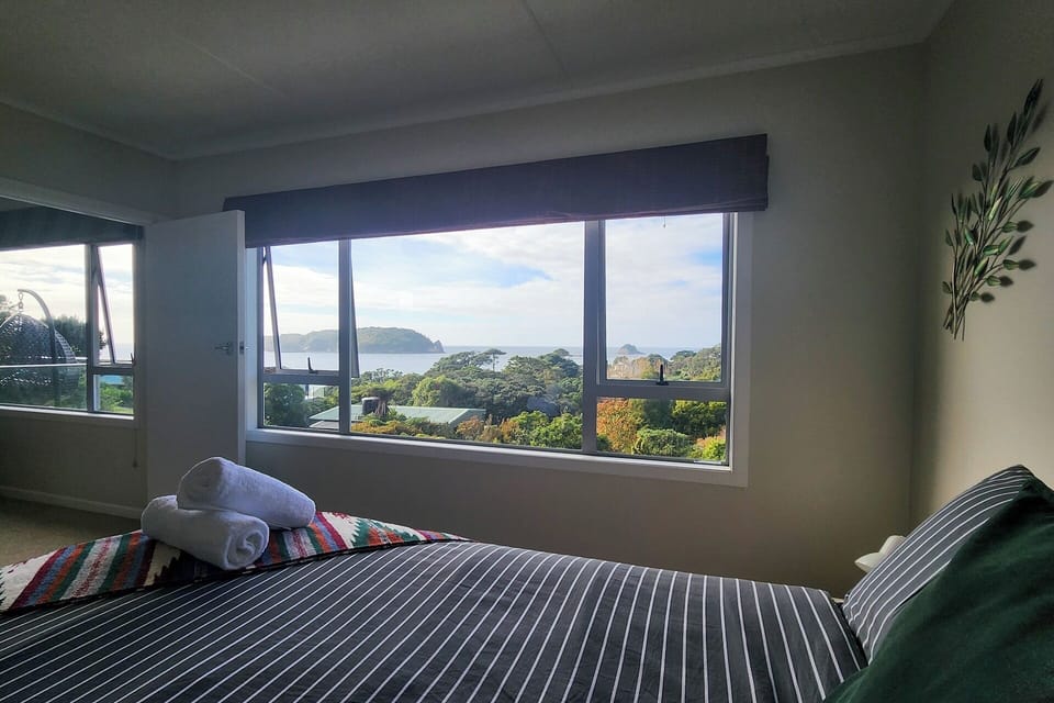Master Bedroom with sea views (2)