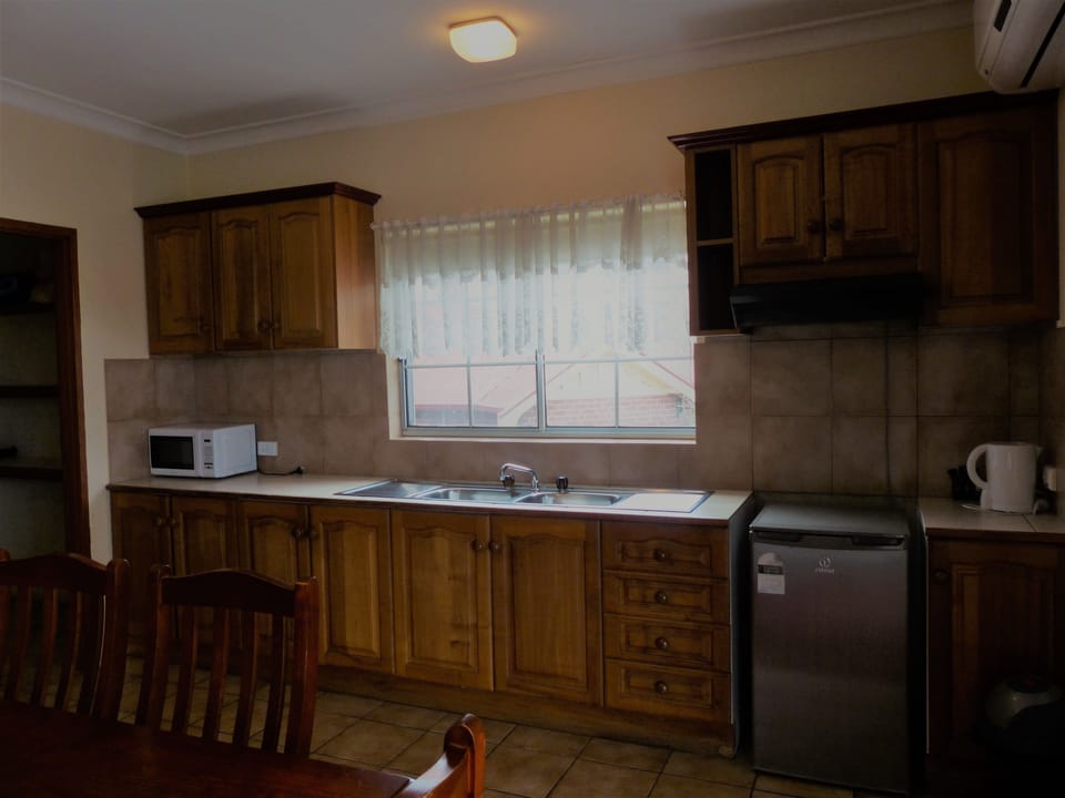 Mini-fridge, microwave, espresso maker, coffee/tea maker