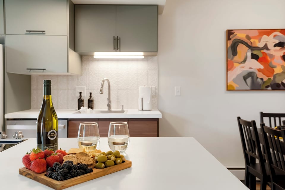 Kitchen and dining area.