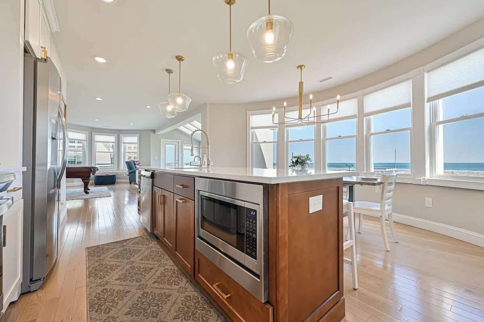 Open kitchen layout 