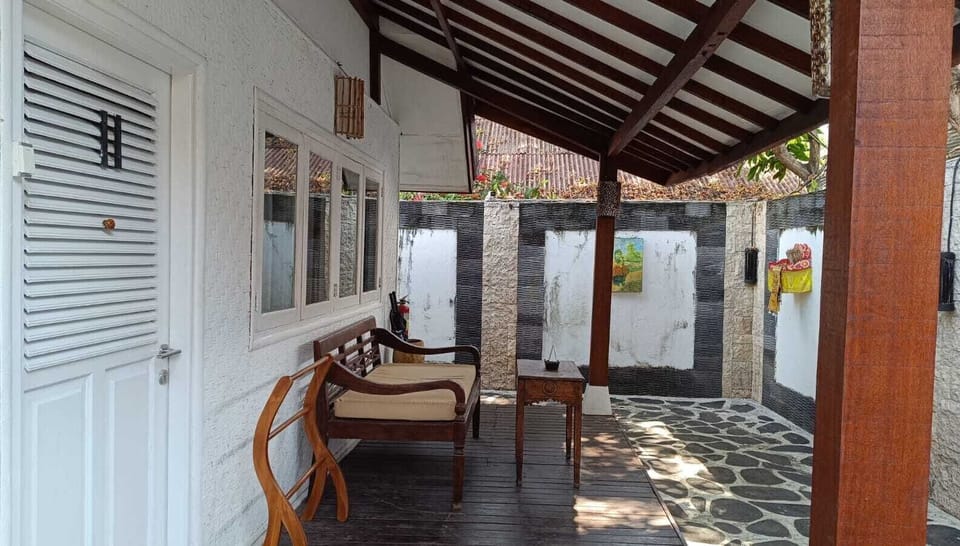 Classic Cottage (Rumah Dua) | Terrace/patio