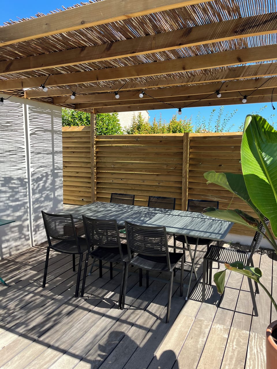 Outdoor dining