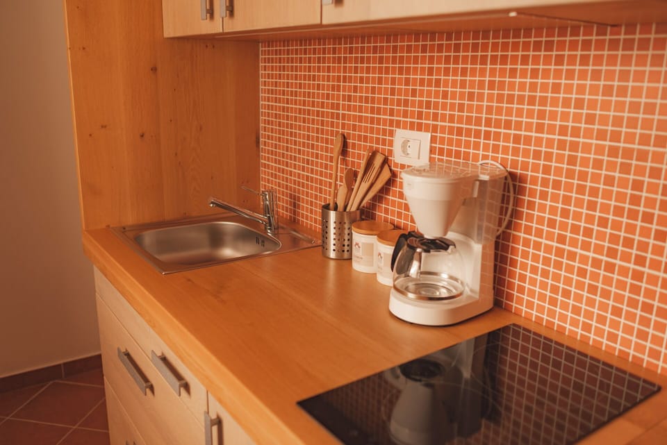 Fridge, microwave, coffee/tea maker, electric kettle