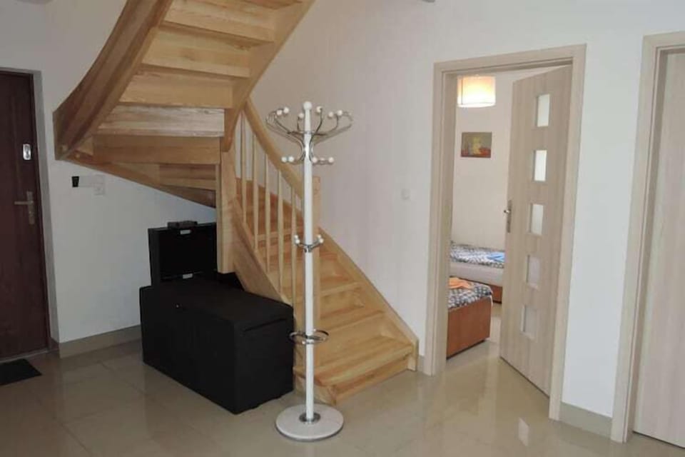Entrance / Reception