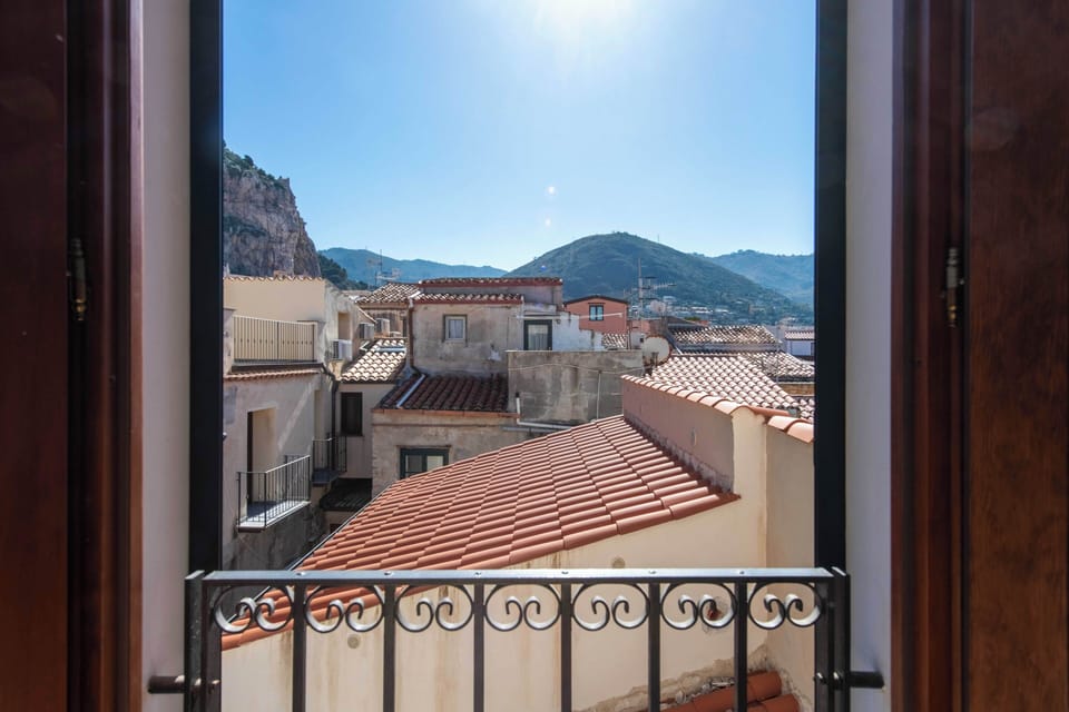 Apartment, 3 Bedrooms | 3 bedrooms, cribs/infant beds, free WiFi, bed sheets