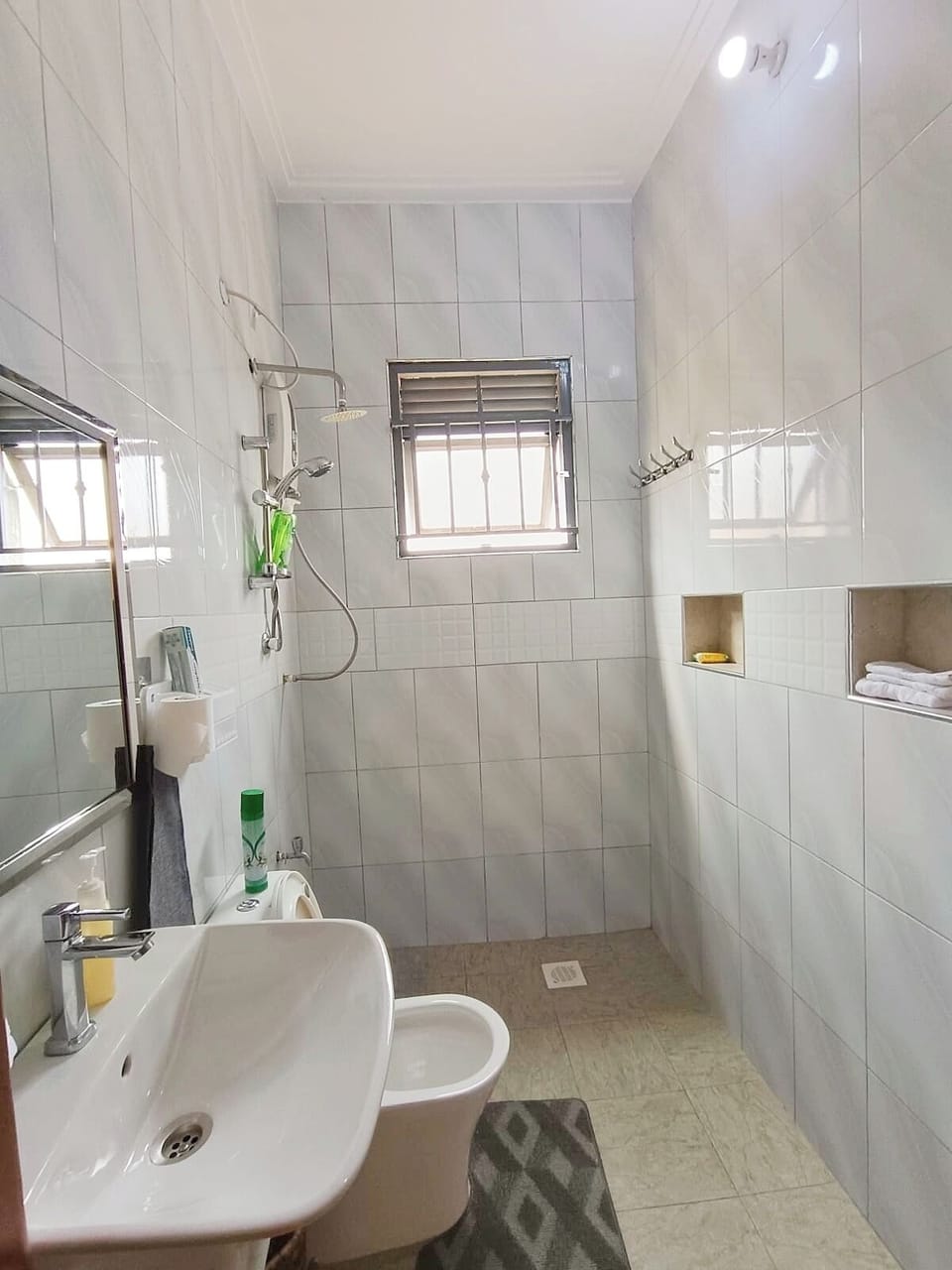 Comfort Apartment, Balcony | Bathroom | Eco-friendly toiletries, slippers, towels, soap