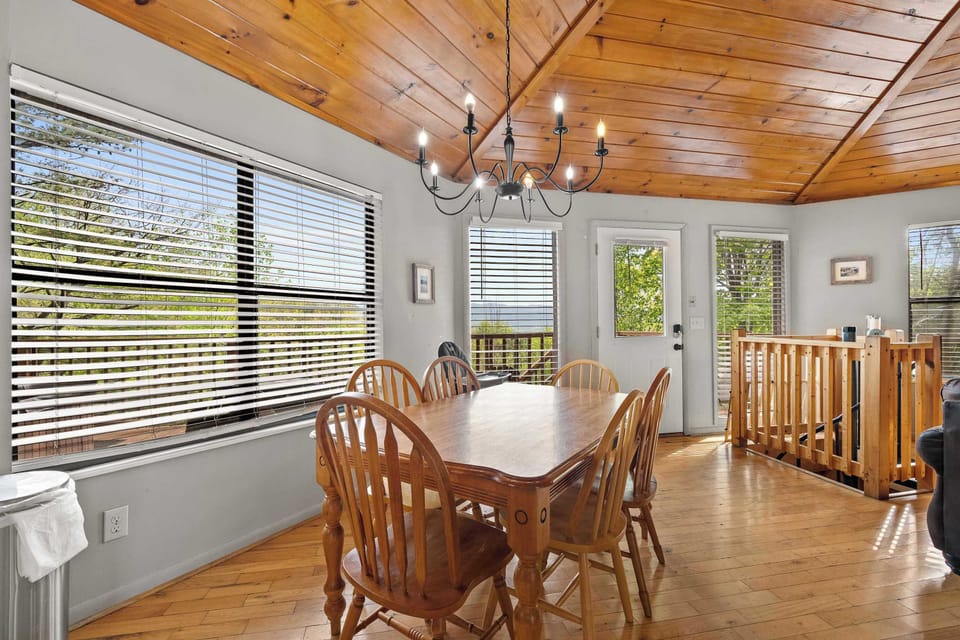 Gather & Feast: Plenty of seating for the whole group to dine together.