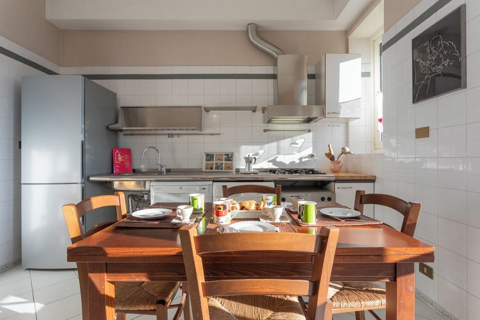 Apartment | Private kitchen | Electric kettle, dining table