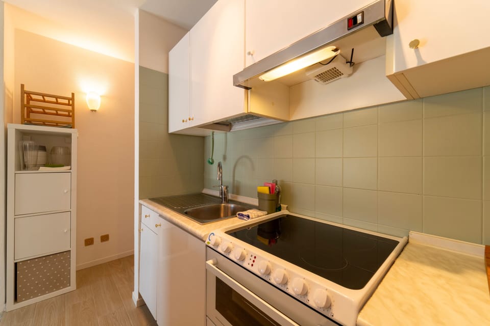 Apartment | Private kitchen | Fridge, oven, stovetop, electric kettle