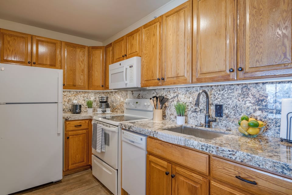 Fully equipped kitchen