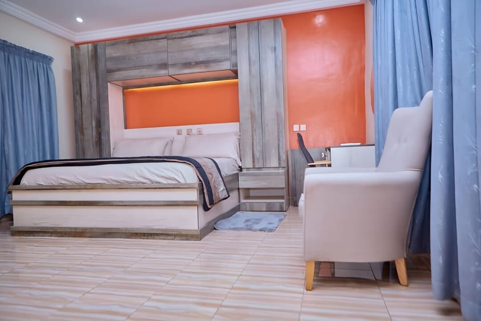 Exclusive Double Room Single Use | WiFi (free), individually furnished, bed sheets