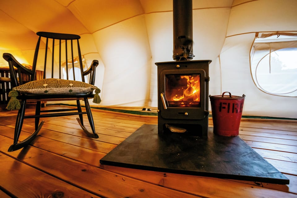 Luxury Glamping Retreat in Battle Cabin in Rother District