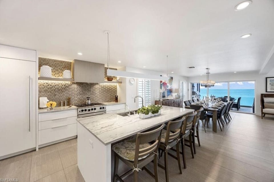 Kitchen island with seating—perfect for coffee or happy hour