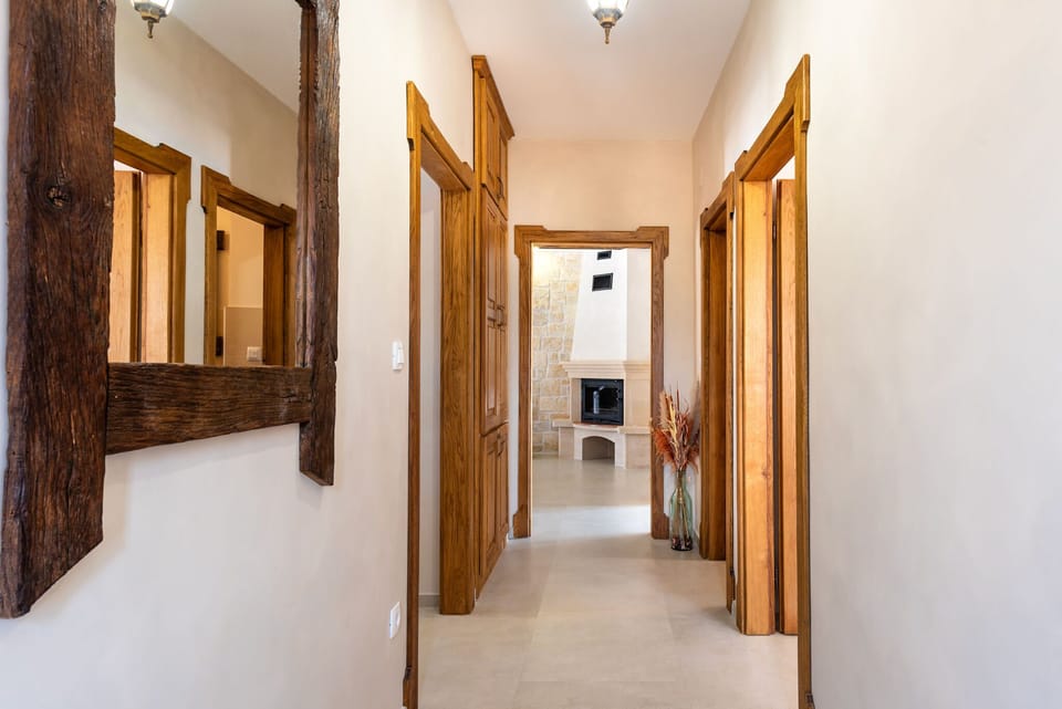 Villa | Interior entrance