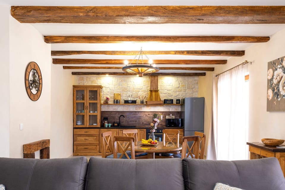 Villa | Living area | Smart TV, fireplace