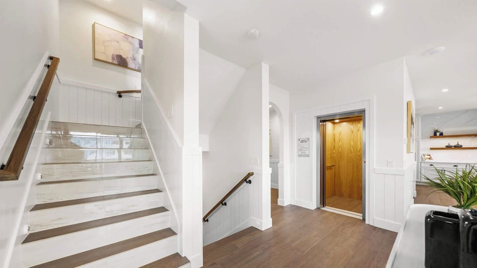Foyer-Stairs to ALL Floors