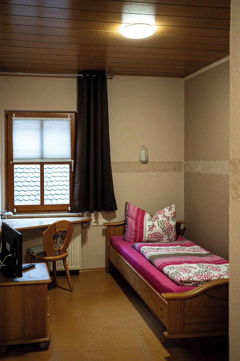Single Room | WiFi (free)