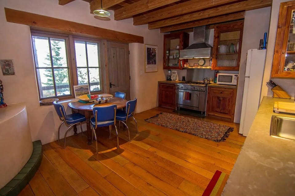 Casual dining area