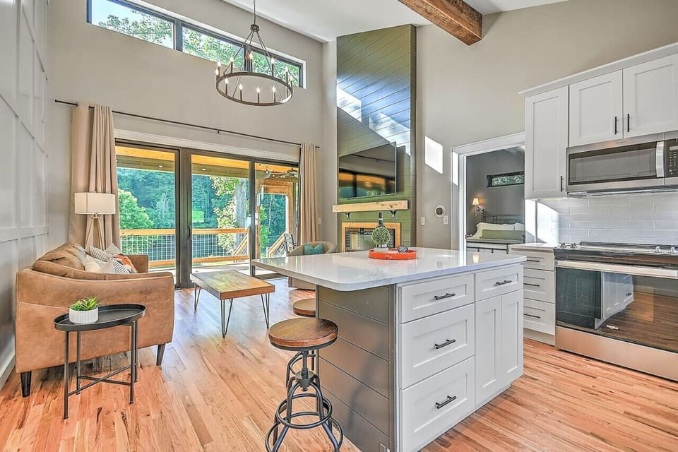 Kitchen and Living Room Open Concept