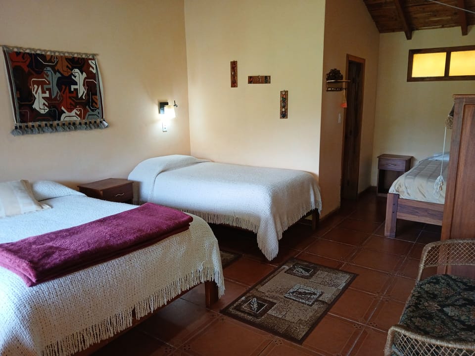 Basic Triple Room | WiFi (free), individually decorated, individually furnished