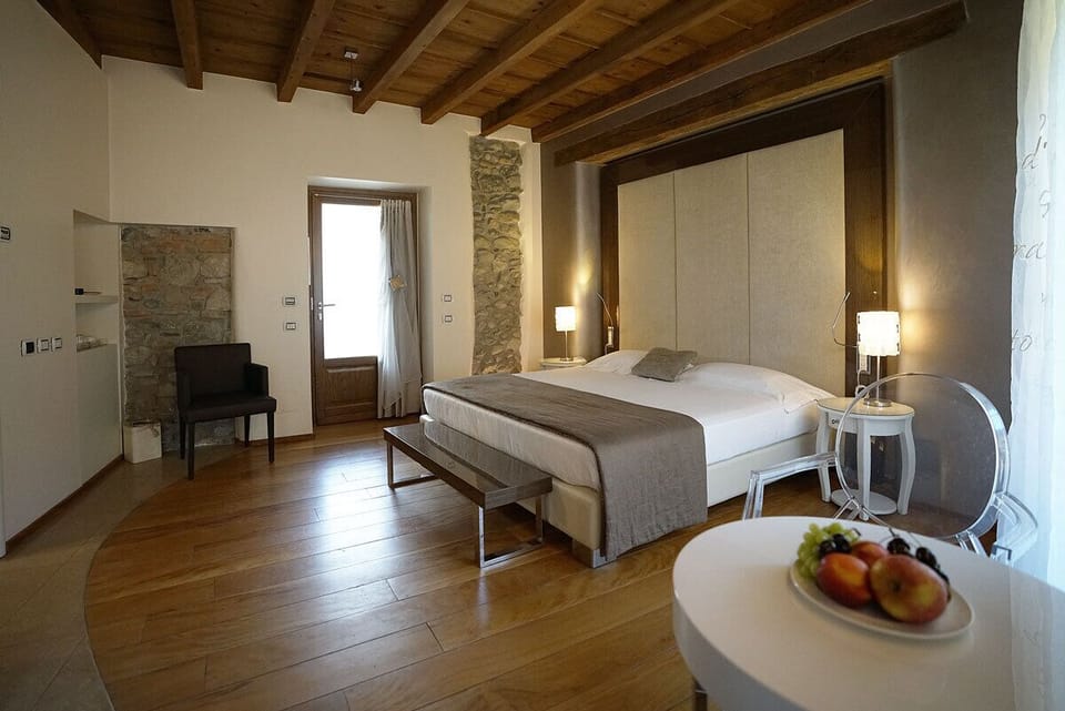 Deluxe Room | Premium bedding, individually furnished, desk, free WiFi