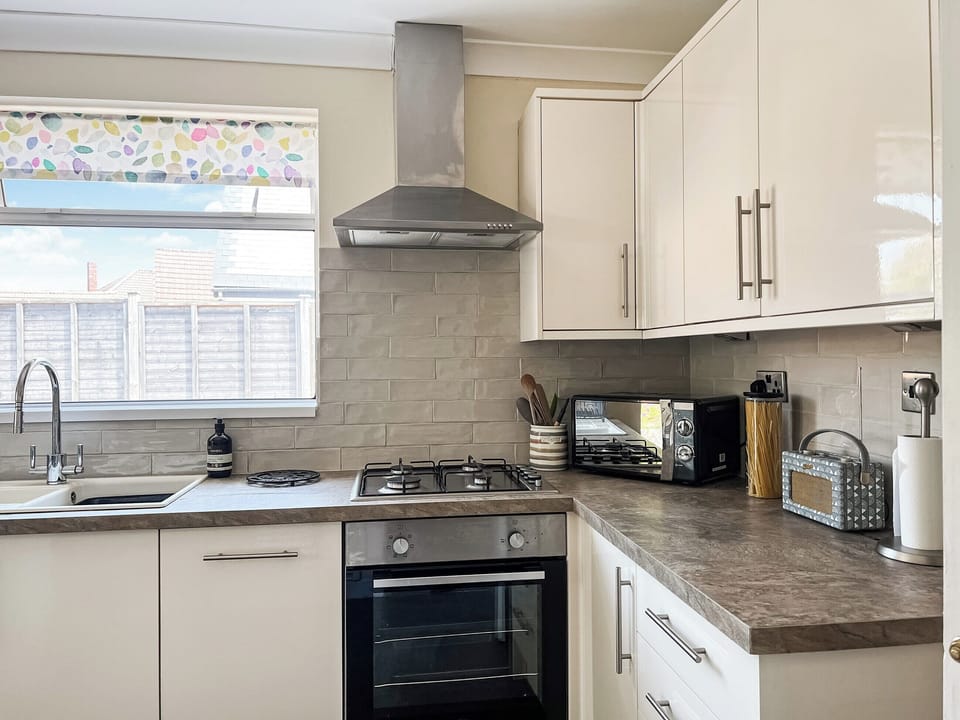 Kitchen | Cwtch Cottage, Cardiff
