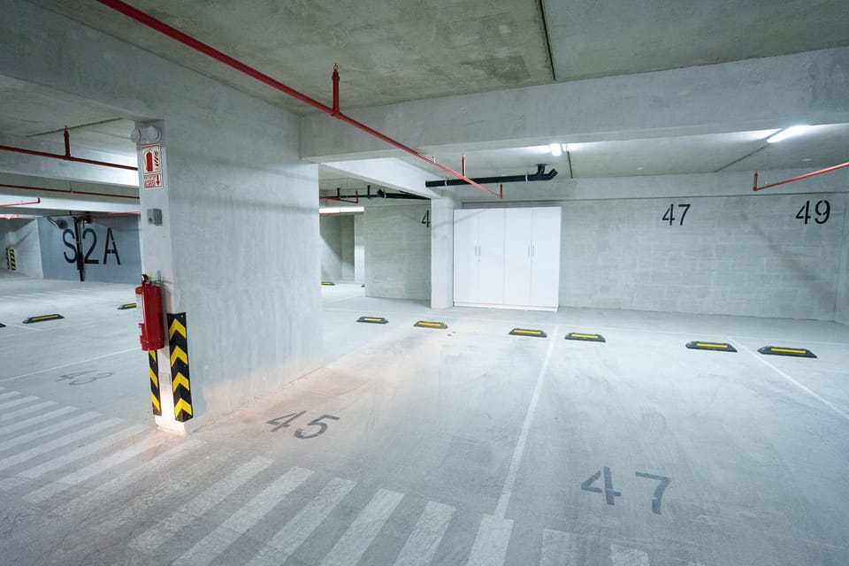 Basic Apartment | Parking