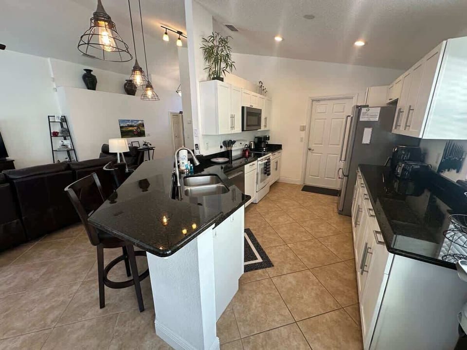 2113MAC - Kitchen (1).jpeg