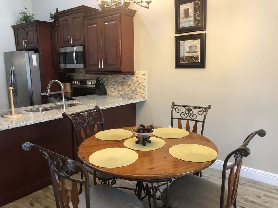 Breakfast Nook