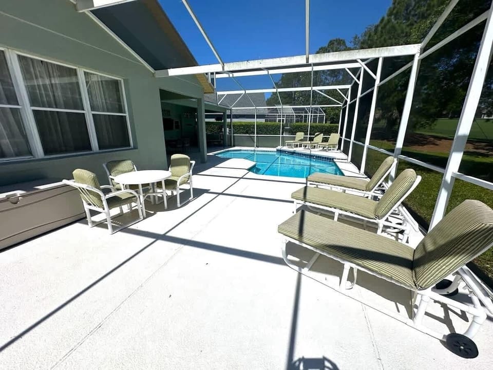 1541GUV - Pool (6).jpeg