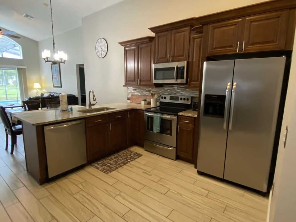 Kitchen1.jpeg