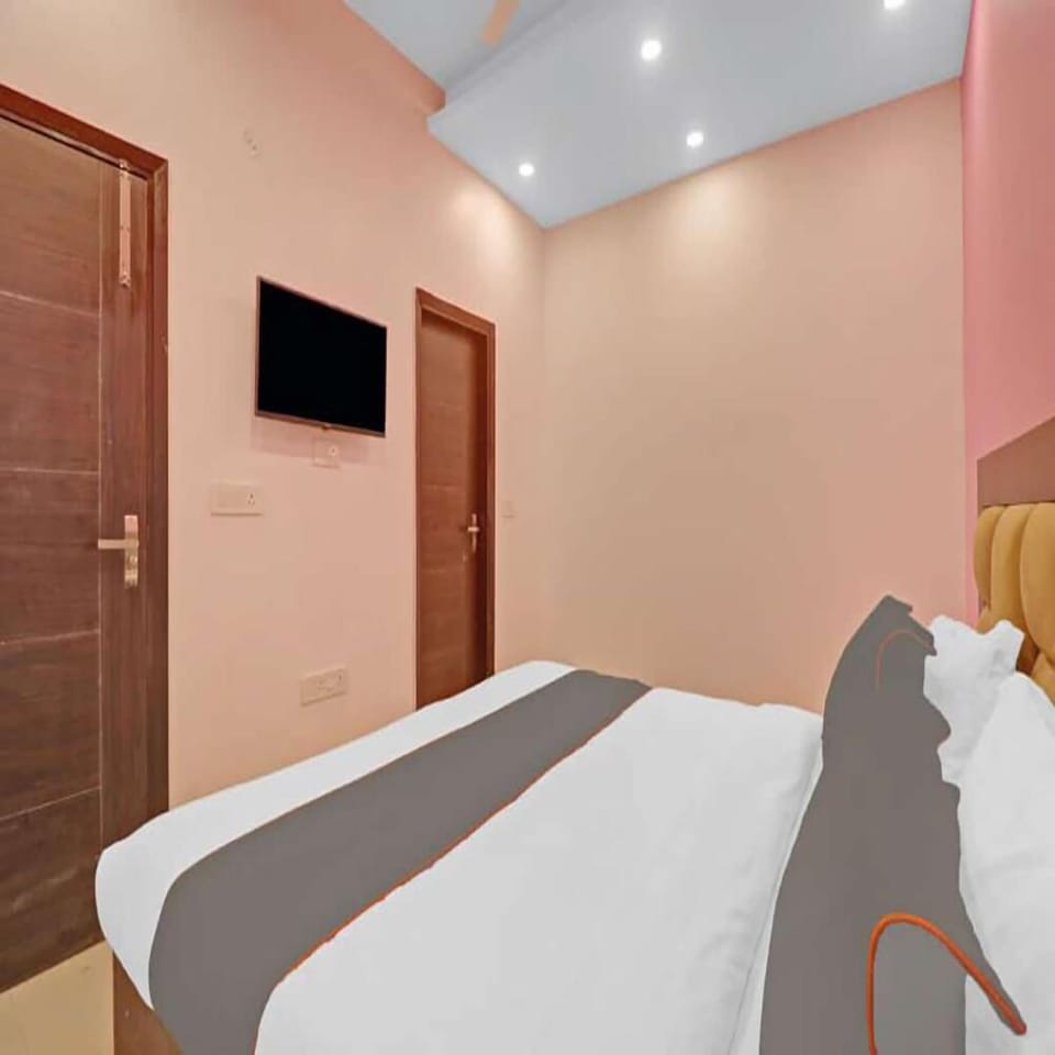 Standard Double Room | Free WiFi