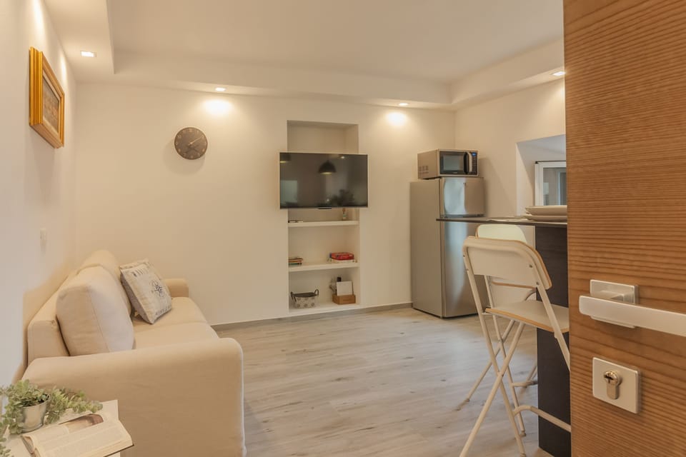 House, Smoking | 1 bedroom
