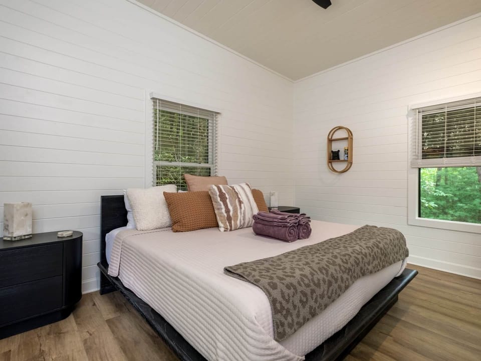 21ee3a0d-da62-4779-85f0-73033f213a73