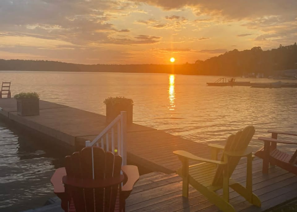 The prefect dock side seat to watch the sun go down