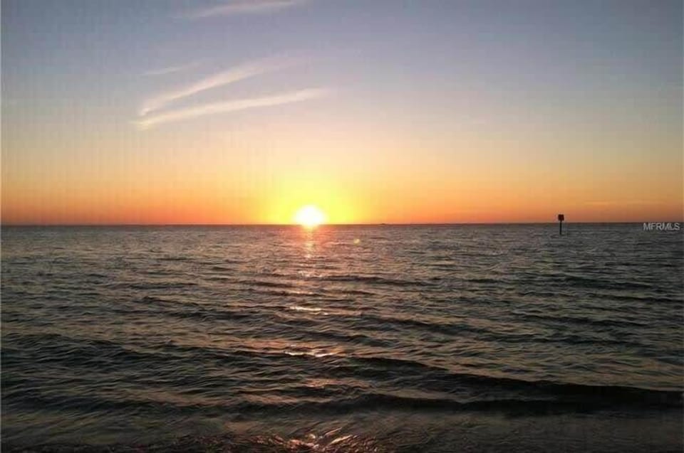 Sanibel, Captiva, Siesta Key, Barefoot, Ft. Myers, Cape Coral Beach that surround the home in SW Cape Coral.