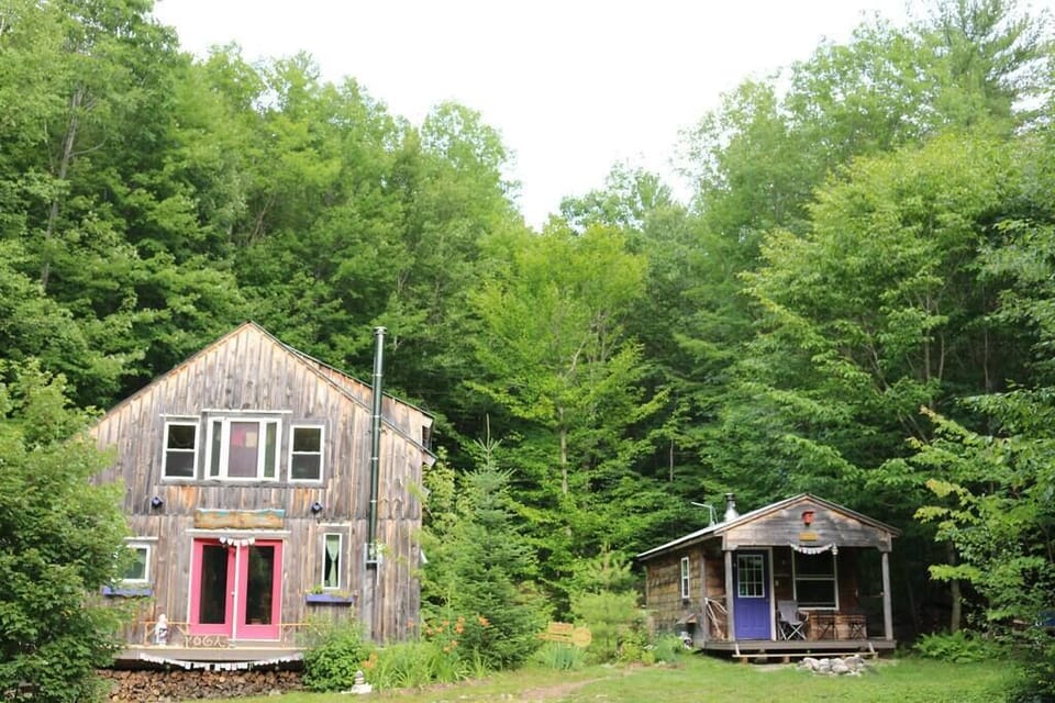 Harmony Eco Cabin, wi-fi, solar power, next to healing arts studio