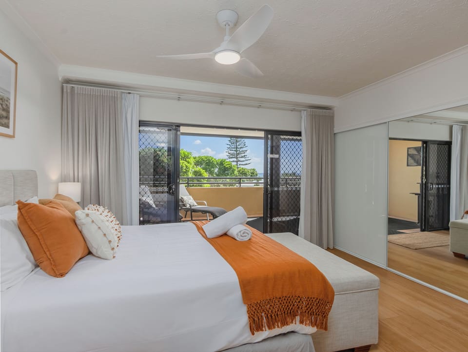 Apartment, Balcony, Beach View | 3 bedrooms, iron/ironing board, WiFi (free), individually decorated