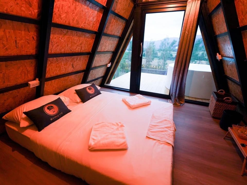 Cabin, Non Smoking | 1 bedroom
