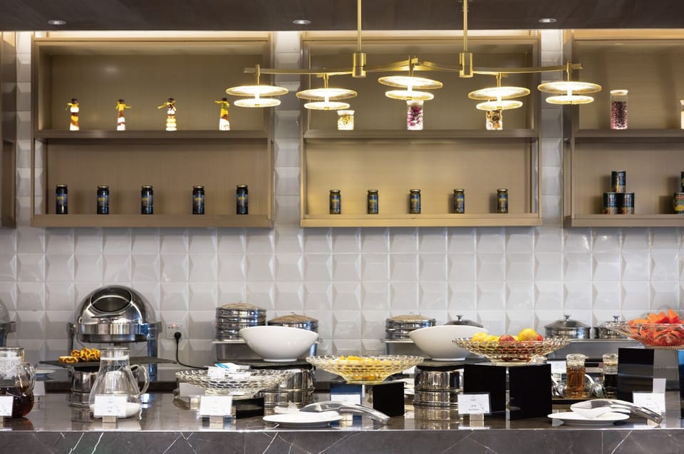 Daily buffet breakfast for a fee