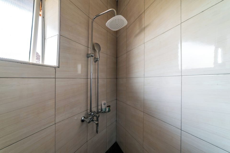Family Cottage, Garden View | Bathroom | Designer toiletries, hair dryer, bathrobes, slippers