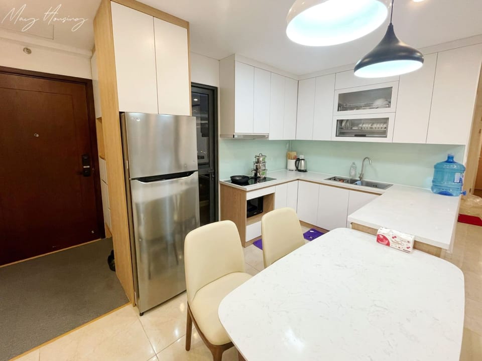 Standard Apartment, Balcony, City View | Private kitchen | Full-size fridge, oven, stovetop, rice cooker