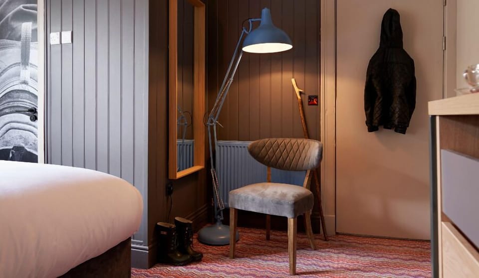 Minibar, free WiFi, bed sheets