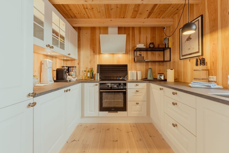 Traditional House | Private kitchen | Full-size fridge, oven, stovetop, dishwasher